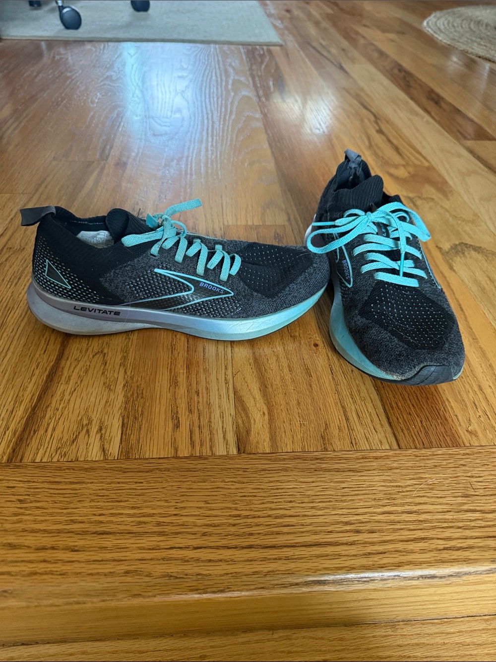 Brooks Women's Black and Teal Athletic Shoes